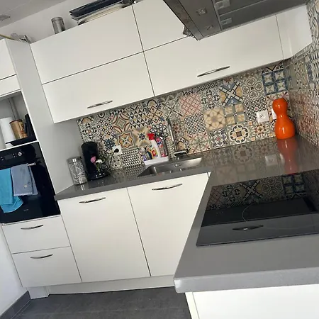 Maison Cosy Climatisee Avec Jardin Holiday home Aulnay-sous-Bois